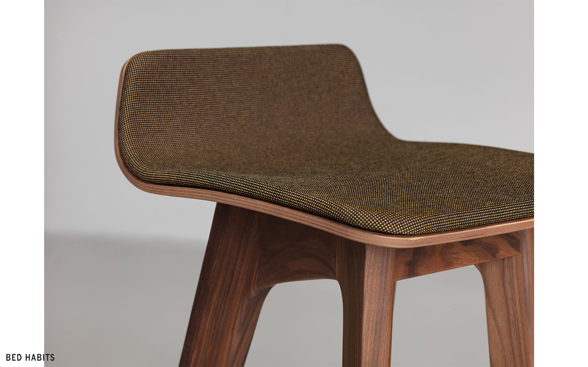 Barkruk Morph Bed Habits 5